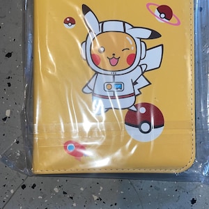 Pokémon 4-ringband met 400 kaarten: perfect voor verzamelaars en fans!