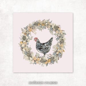 Könnte beinhalten: Aquarelldruck mit einem schwarz-weißen Huhn in einem Blumenkranz. Der Kranz besteht aus beigen und grauen Blumen und Blättern. Der Hintergrund ist ein zartes Rosa. Der Text "acufactum UTE MENZE" befindet sich unten.