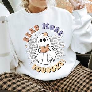 Sudadera con capucha para profesor de Bookooks, regalo de Halloween para amantes de los libros, suéter con capucha para profesor fantasma, regalo para amantes de los libros, libros que leen fantasmas, sudadera