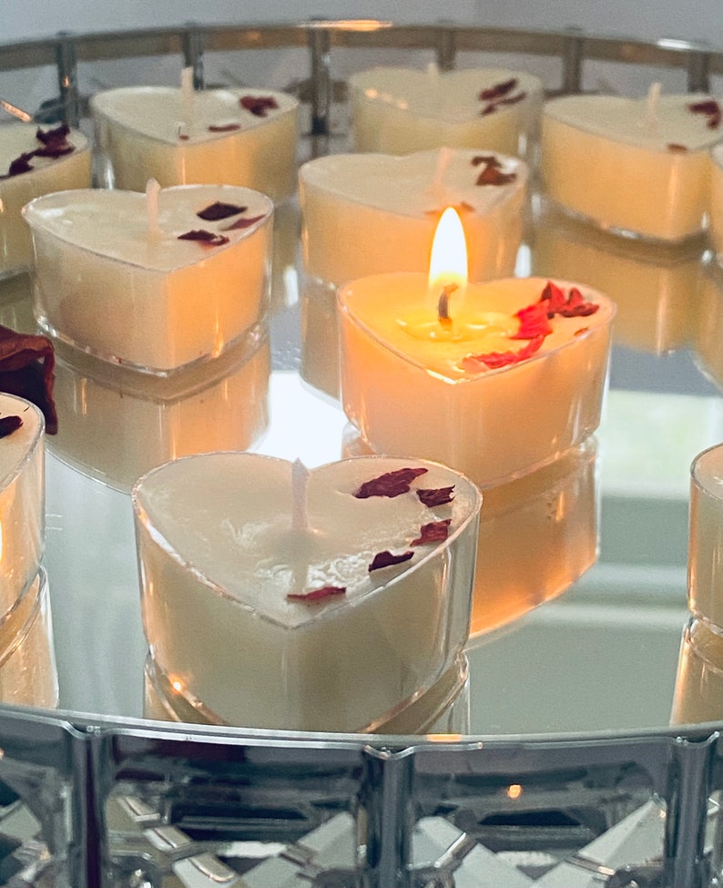 8 X Red Heart Shaped Tea Lights, Scented Valentines Gift Box, Hand