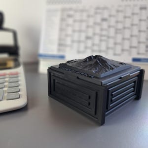 3D Printed Mountain Storage Box | Customizable Topographic Map Lid | Gift for Hikers, Travelers & Mountain Lovers | Modular Organizer