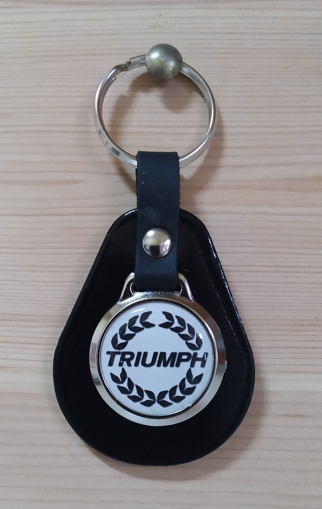 Triumph Ribbon Key Chain TRIUMPH 1980's Vintage Style Leather Key Fob / Key Chain - Etsy