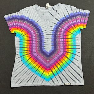Ladies Xl v neck tie dyed shirt