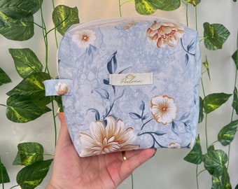 Handmade Makeup Blue Floral Fabric Quilted Pouch - Handmade - In Turkey – Toiletry Travel Makeup Skin Care Bag