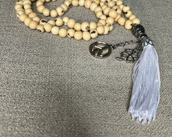 Necklace of 108 beads white