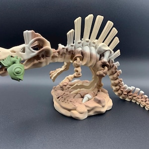 3D Printed Articulated Spinosaurus: Flexible Dinosaur Desk Fidget