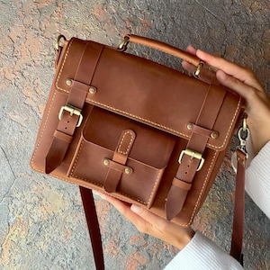 Bolso de hombro de cuero cosido a mano - Maletín elegante y personalizado para mujer - Bolso bandolera artesanal - Mini bolso de cuero personalizado para ella