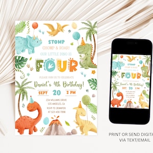 以下が含まれることがあります： 子供の4歳の誕生日のデジタル招待状。デザインは、恐竜、ヤシの木、風船の水彩イラストが特徴です。招待状には「STOMP、CHOMP＆ROAR！OUR LITTLE DINO IS FOUR」というテキストが含まれています。