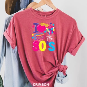 a t - shirt with the words i love you to the 90's on