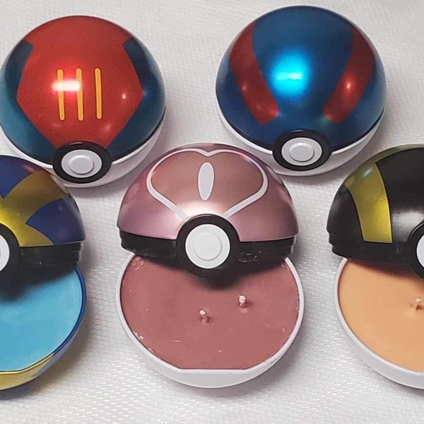 Poké Ball Candle