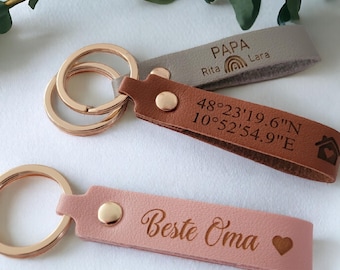 Schlüsselanhänger personalisiert mit Gravur, Geschenk für Vatertag Muttertag, Valentinstag Leder Schlüsselanhänger Namen, Koordinaten