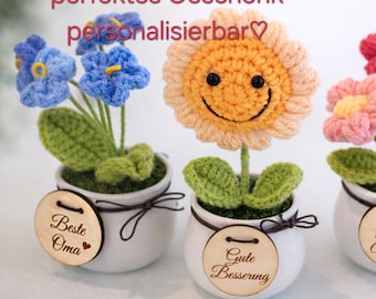 Personalisierte gehäkelte Blume im Topf, kleines Geschenk, Mitbringsel, Geschenk für Mama, Danke Geschenk, Häkelblume, Handmade Flower Gift