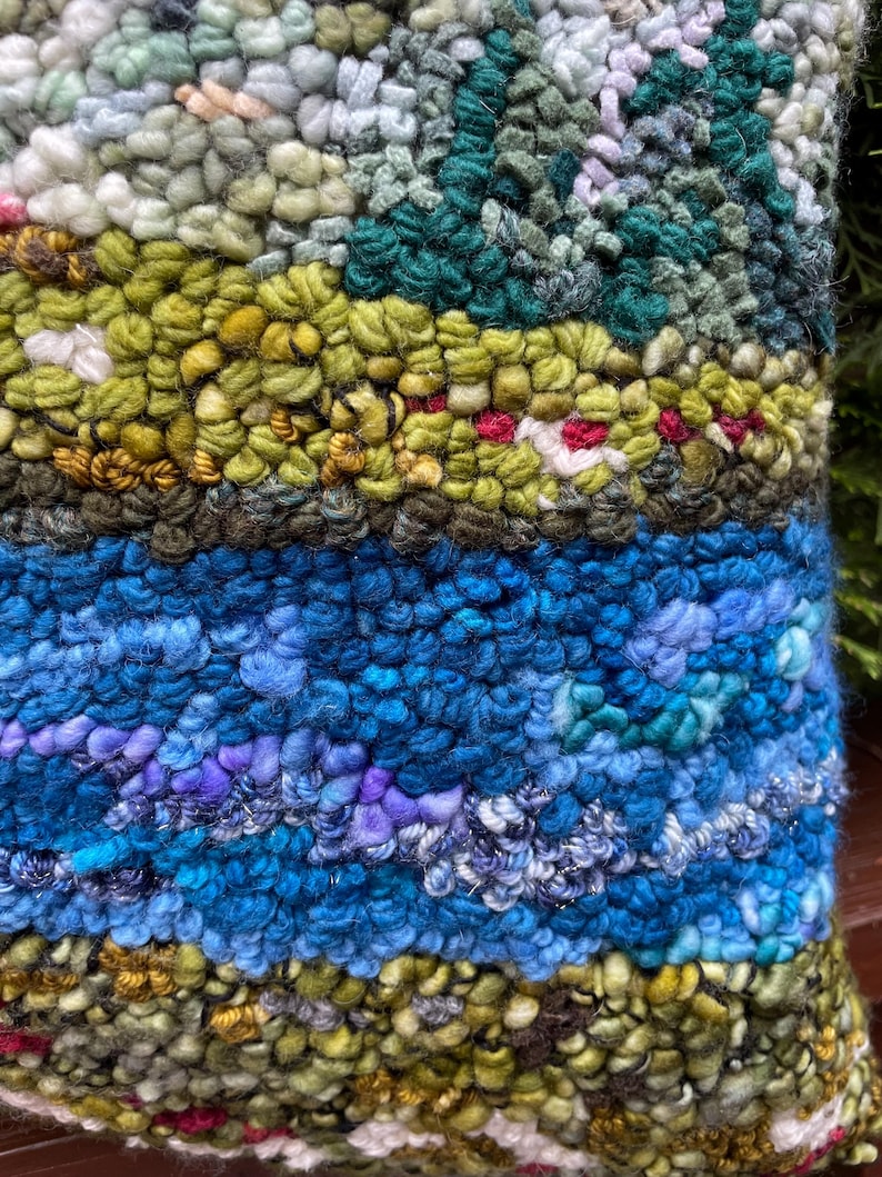 WrenCreativity Barn Pillow - Thumbnail 3