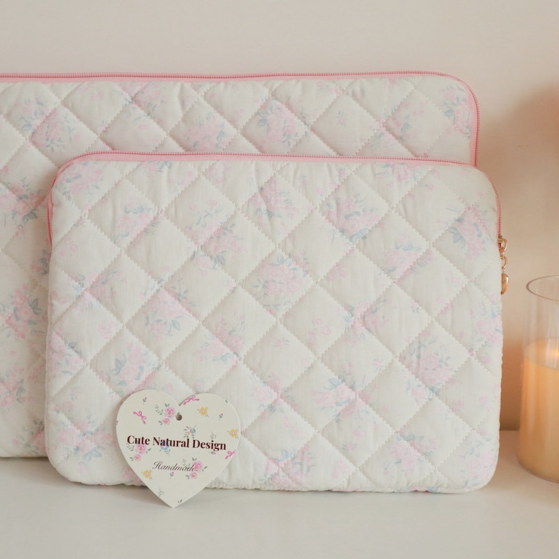 Stylish Smile iPad & Laptop Sleeve