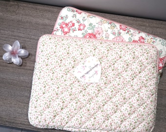 Handmade Pink Floral Quilted Laptop Bag: Padded Computer Sleeve