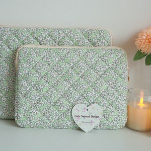 Green Floral Quilted iPad Sleeve: Padded Cotton Laptop Bag