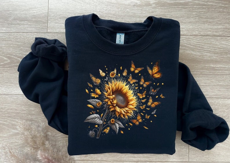 Butterflies Sunflower SweatShirt, Cute Floral SweatShirt, Bug Sweatshirt , Boho Shirt, Botanical Shirt, Cottagecore Shirt, Insect gift zdjęcie 5