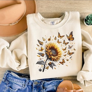 Butterflies Sunflower SweatShirt, Cute Floral SweatShirt, Bug Sweatshirt , Boho Shirt, Botanical Shirt, Cottagecore Shirt, Insect gift zdjęcie 1