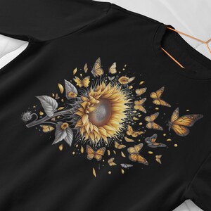 Butterflies Sunflower SweatShirt, Cute Floral SweatShirt, Bug Sweatshirt , Boho Shirt, Botanical Shirt, Cottagecore Shirt, Insect gift zdjęcie 7