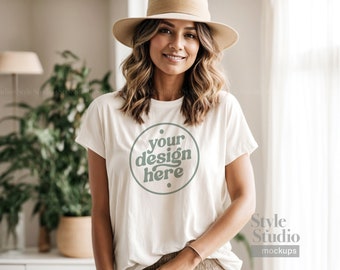 Mockup de camiseta Boho: Bella Canvas 3001, camiseta branca, modelo feminina (PNG)