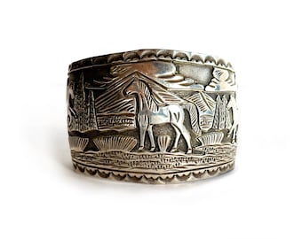 Vintage Navajo Robert Lincoln Horse Sterling Silver Storyteller Bracelet Large
