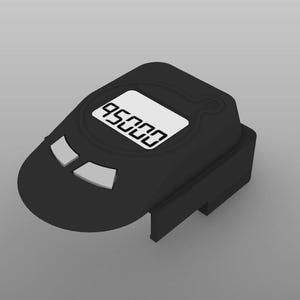 Op de afbeelding: Zwart plastic apparaat met een digitaal display dat het nummer 95000 laat zien. Het apparaat heeft twee knoppen aan de zijkant.