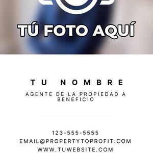 Puede incluir: Un icono de cámara blanco con el texto "TÚ FOTO AQUÍ" en negro. Debajo del icono está el texto "TU NOMBRE" en negro, seguido de "AGENTE DE LA PROPIEDAD A BENEFICIO" en negro. El texto "123-555-5555" está en negro, seguido de "EMAIL@PROPERTYTOPROFIT.COM" y "WWW.TUWEBSITE.COM" en negro. Los iconos de redes sociales para Facebook, YouTube, Twitter e Instagram están en negro, seguidos del texto "@TUUSUARIO" en negro.