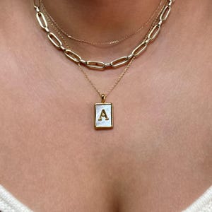 Collar con colgante de letra personalizado en oro de 18 quilates, inicial de nácar, colgante de concha blanca, collar de cadena 925 con colgante