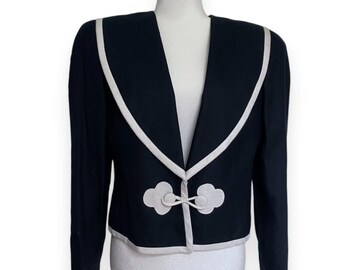 Chic Lady Boss Vintage Black and White Blazer