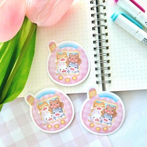 Sticker amis Tamagotchi | Fait main | autocollant découpé | Brillant | Laminé | Imperméable | Résistant aux rayures | Kawaii | Nostalgie