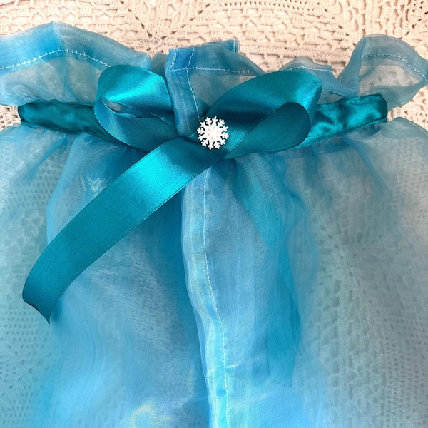 Cape bleu clair pour petites filles, cape de déguisement avec flocon de neige, cape de princesse pour petites filles, cape de déguisement de princesse pour petites filles