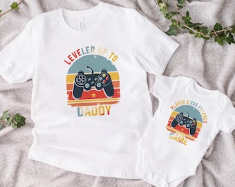 Body "Jugador 2 ha entrado al juego", camiseta "Subió de nivel a papá", camiseta a juego para papá gamer, regalo divertido para papá primerizo, camiseta para el Día del Padre