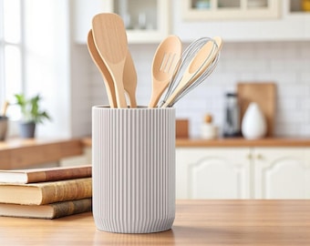 Modern Ribbed Kitchen Utensil Holder: Clean Lines Design