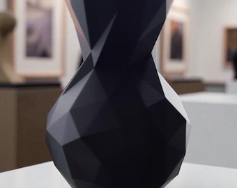 Minimalist Low Poly Vase: Geometric Decor