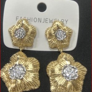 Pendientes colgantes de flores vintage exageradas, pendientes colgantes llamativos de latón chapado en oro de 18 quilates con circonitas cúbicas, joyería nupcial bohemia atrevida, regalo para la fiesta de bodas