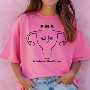 Mood Swings Tshirt / PMS Period Power Monthly Cycle Self-Care Feminist Sarkastisch Lustig Grafikästhetik / Comfort Colors® Unisex Geschenk Shirt