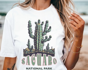 サワロ国立公園Tシャツ / アリゾナ砂漠キャンプハイキングアウトドアサボテンレトロヴィンテージ美学 / Comfort Colors® ユニセックスギフトシャツ