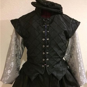 Elizabethan Shakespearean Renaissance Tudor Hamlet Doublet, Slops/Breeches & Hat, Medium, 38 - 40" Chest, Black and Silver