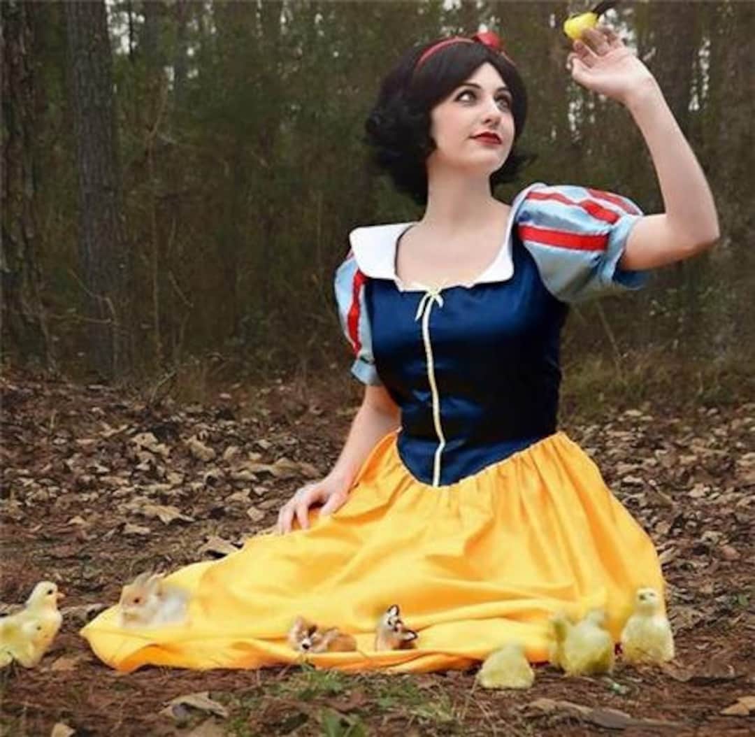 Disfraz de Blancanieves para adulto y adolescente, hecho a medida según tu  talla. Busto: 81 a 112 cm. - Etsy México, image size:1080x1054