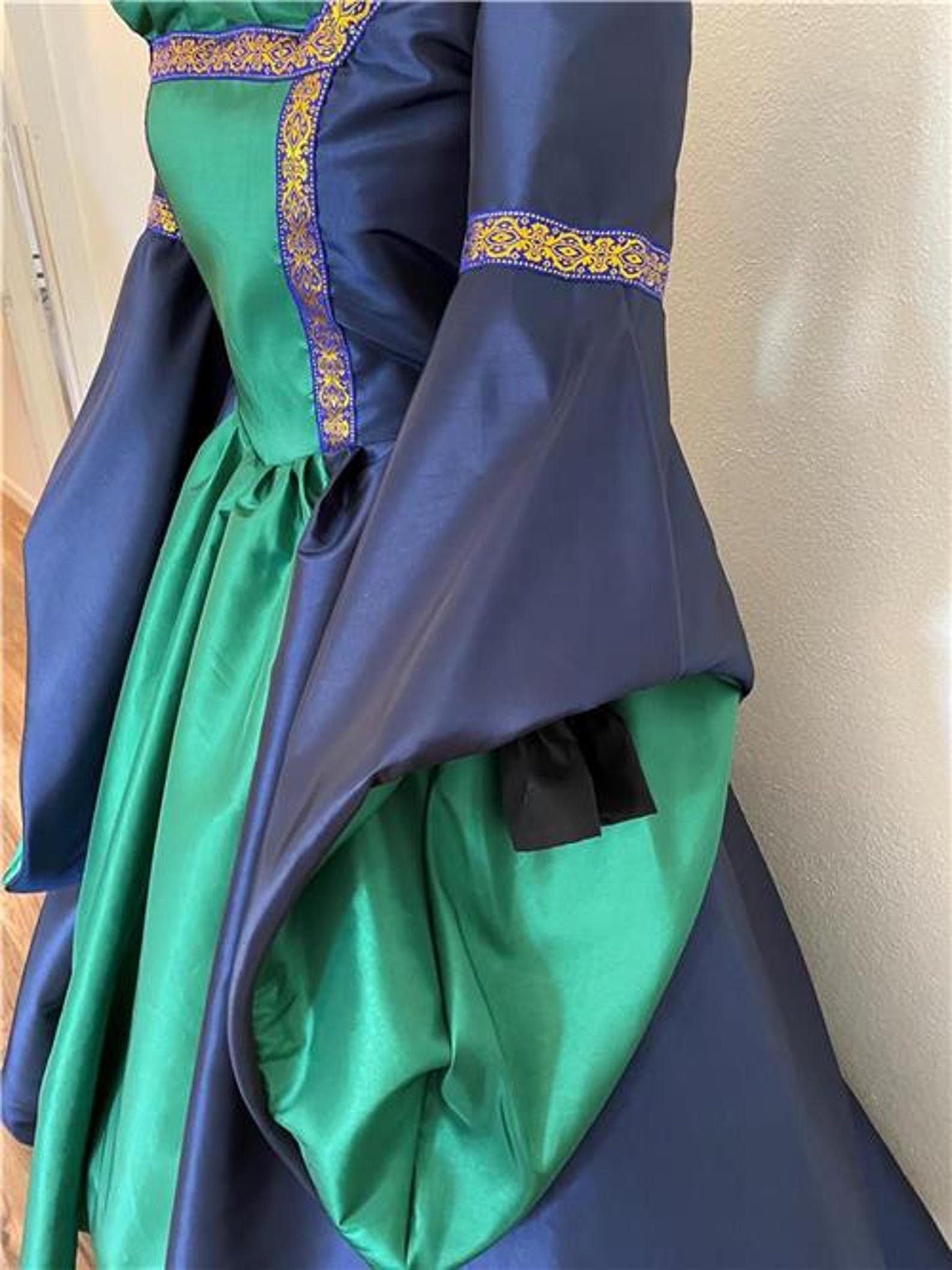 Tudor Dress Anne Boleyn Dress Renaissance Dress Gown Hat Your Custom tudor-dress-anne-boleyn-dress-renaissance-dress-gown-hat-your-custom