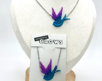 Swallow Necklace – Pearlescent Polymer Clay Bird Pendant – Handmade Gradient Necklace on Stainless Steel Chain