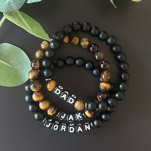 Pulsera personalizada para hombre, pulsera de cuentas, pulsera con números y nombre, regalo para papá primerizo, pulsera para papá con nombres de niños.