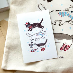 Cartes de Noël imprimées à la main - Timbre 3 couleurs festif de chats chatons festifs sur du papier cartonné de qualité supérieure avec enveloppe
