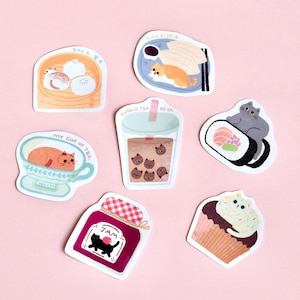 Adesivi per gatti e cibo – Set di 7 illustrazioni carine impermeabili con cibo asiatico, tè alle bolle, sushi, jiaozi, bao, marmellata, tè, cupcake