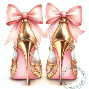 Puede incluir: Un par de zapatos de tacón alto dorados con lazos rosas y tacones rosas. Los zapatos tienen intrincados detalles dorados y están decorados con diamantes de imitación.