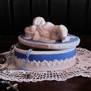Antique Bennington Parian Porcelain Trinket Box