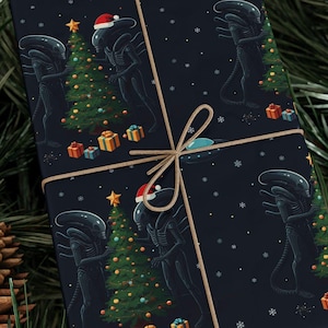 Alien Wrapping Paper | Sci-Fi Christmas Gift Wrap | Xenomorph Holiday Paper | Movie Fan Gift Xmas Paper | Unique Holiday Decor For Her/Him