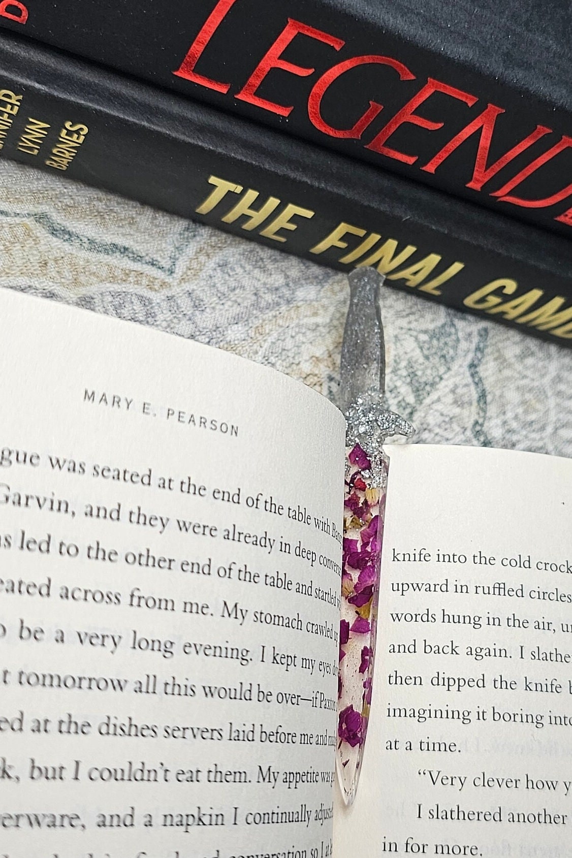 Custom Dagger Bookmark Set - Wedding Party Favors, Book Nook Accessories, Personalize Your Reading Experience