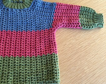 Suéter tricolor personalizado, tallas desde niño hasta adulto.