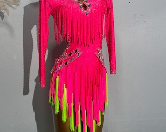 Custom Made Latin Jurk 40 Kleuren Vrouwen Meisjes Fringe Latin Dance Amerikaanse Ritme Concurrentie Jurk met lange Mouwen Roze Fushia Lila